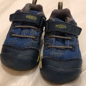 Toddler Keen hiking shoes.
